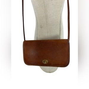 Genuine vintage COACH  tan leather front flap shoulder bag  sling